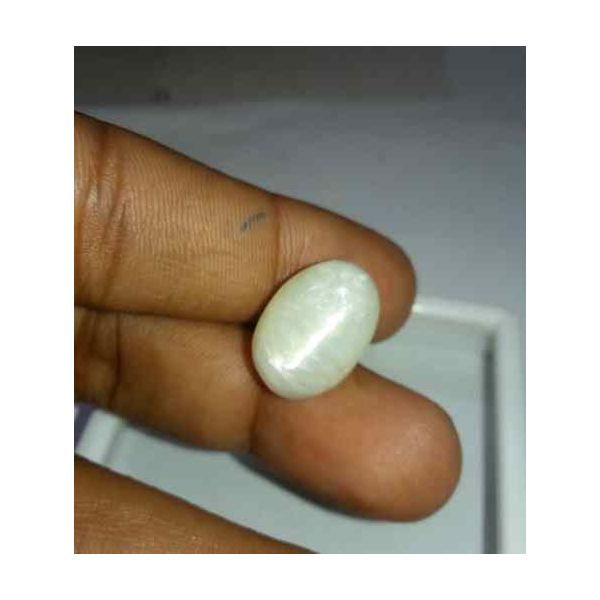 15.35 Carat Creamish White Kanak Khet Chrysoberyl Cat's Eye 17.81 x 12.60 x 7.61 mm