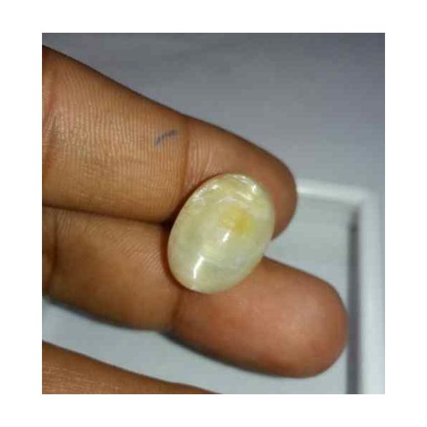 17.26 Carat Creamish White Kanak Khet Chrysoberyl Cat's Eye 18.21 x 13.26 x 10.86 mm