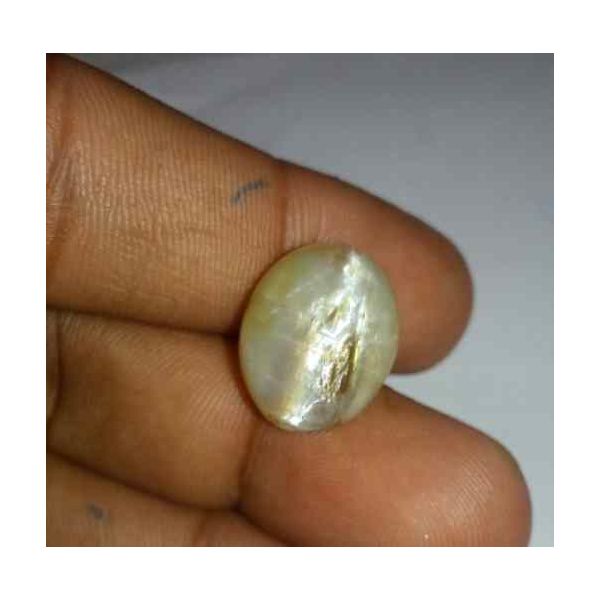 12.64 Carat Creamish White Kanak Khet Chrysoberyl Cat's Eye 17.08 x 13.52 x 9.20 mm