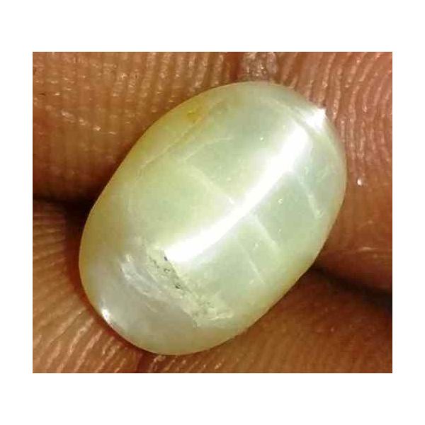 2.54 Carat Creamish White Kanak Khet Chrysoberyl Cat's Eye 10.90 x 7.77 x 4.79 mm