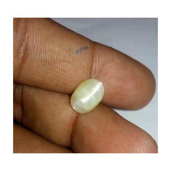 2.54 Carat Creamish White Kanak Khet Chrysoberyl Cat's Eye 10.90 x 7.77 x 4.79 mm