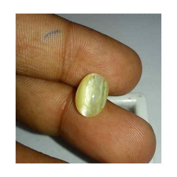 3.07 Carat Creamish White Kanak Khet Chrysoberyl Cat's Eye 11.63 x 8.20 x 5.57 mm