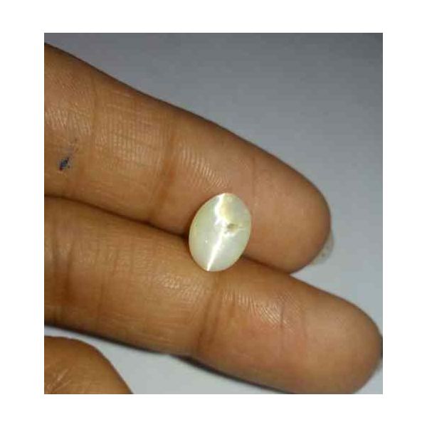 1.44 Carat Creamish White Kanak Khet Chrysoberyl Cat's Eye 9.29 x 6.88 x 4.05 mm