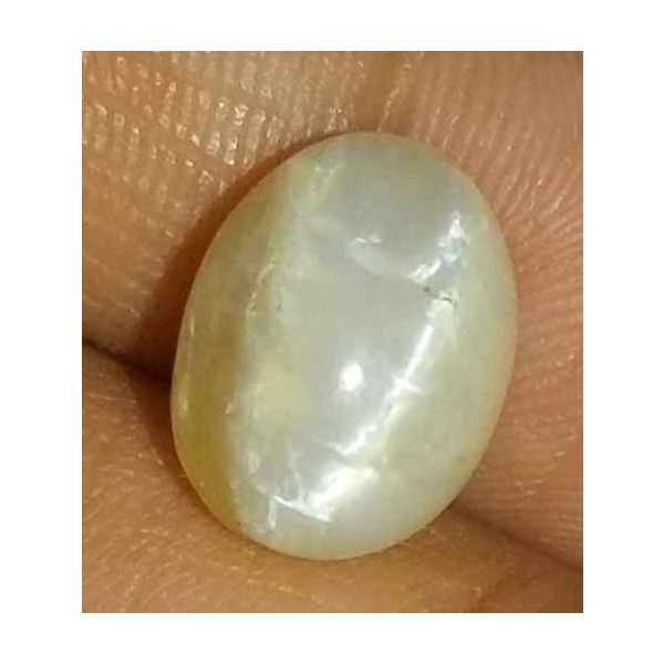 4 Carat Creamish White Kanak Khet Chrysoberyl Cat's Eye 11.19 x 8.82 x 7.24 mm