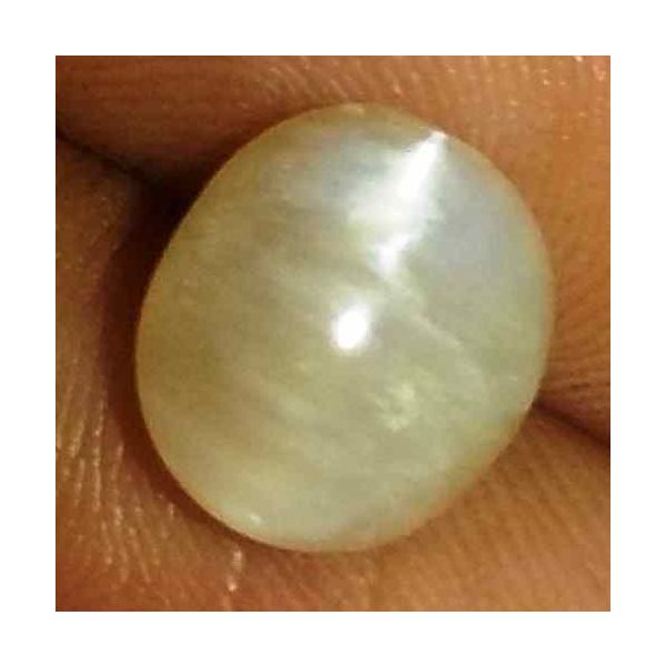 2.35 Carat Creamish White Kanak Khet Chrysoberyl Cat's Eye 8.55 x 7.57 x 6.00 mm