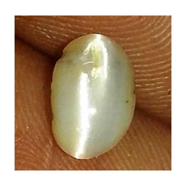 0.69 Carat Creamish White Kanak Khet Chrysoberyl Cat's Eye 7.30 x 4.84 x 4.17 mm