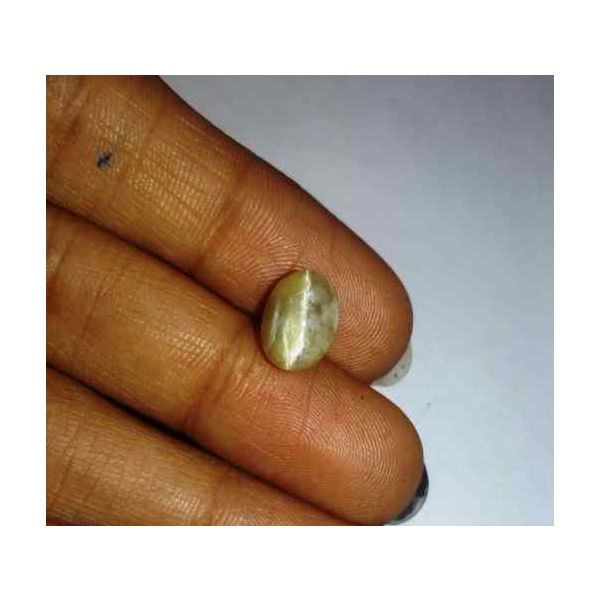 2.66 Carat Creamish White Kanak Khet Chrysoberyl Cat's Eye 9.42 x 6.96 x 6.71 mm