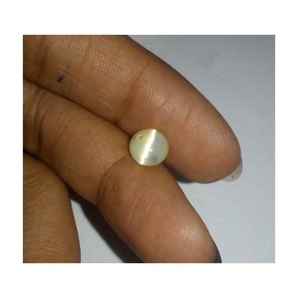 1.03 Carat Creamish White Kanak Khet Chrysoberyl Cat's Eye 6.66 x 6.58 x 4.08 mm