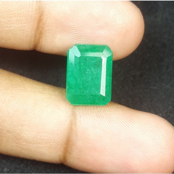 5.65 Carats Natural  Green Emerald 13.19 x 9.73 x 5.32 mm