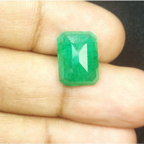 5.74 Carats Natural  Green Emerald 13.58 x 9.14 x 5.59 mm