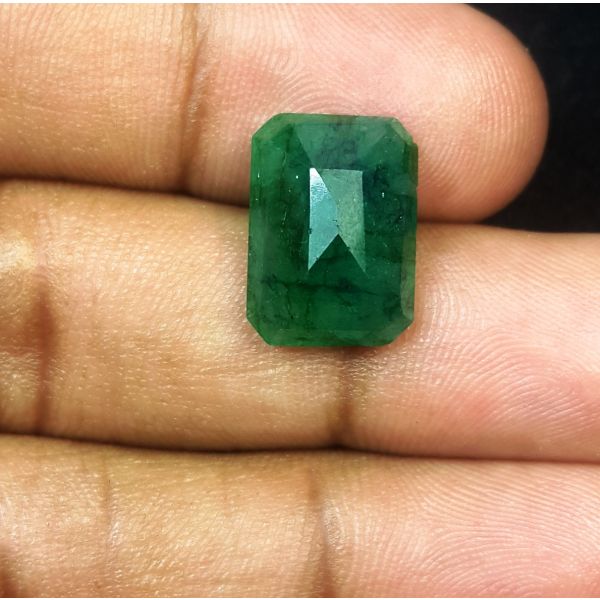 7.71 Carats Natural Green Emerald 13.74 x 10.88 x 5.99 mm