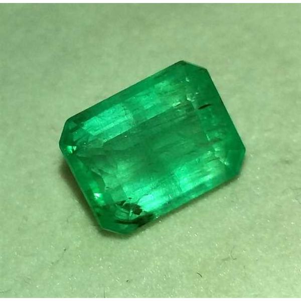 3.74 Carats Colombian Emerald 10.11 x 7.84 x 5.74 mm