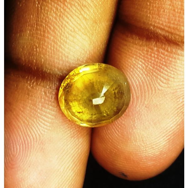 4.64 Carats Natural Yellow Sapphire 10.30 x 9.30 x 5.55 mm