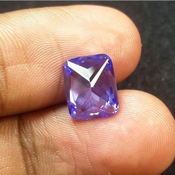 4.81 Carats Natural  Violet Blue Cubic Zircon 9.95 x 8.00 x 4.60 mm