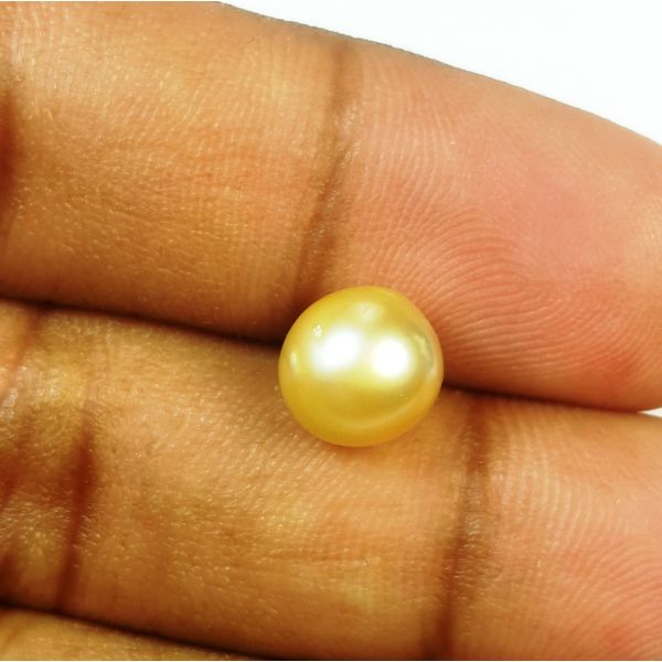 3.76 Carats Natural Golden Pearl 8.00 x 8.12 x 7.99