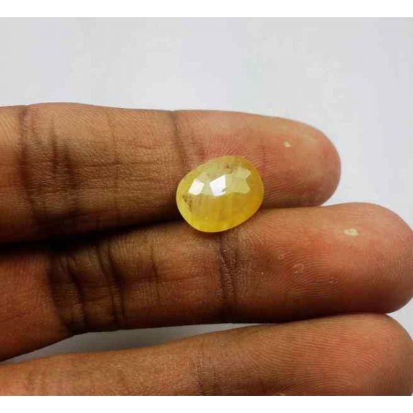 4.72 Carats Yellow Sapphire Ceylon 11.85 x 9.50 x 4.16 mm
