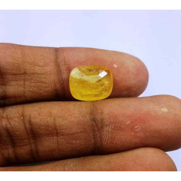 4.56 Carats Yellow Sapphire Ceylon 11.73 x 9.39 x 3.85 mm