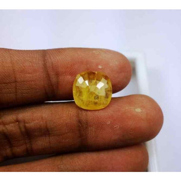 4.7 Carats Yellow Sapphire Ceylon 11.43 x 11.21 x 3.63 mm
