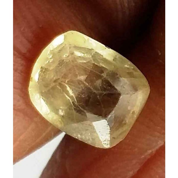 1.32 Carats Ceylon Yellow Sapphire 7.49 x 6.02 x 3.00 mm