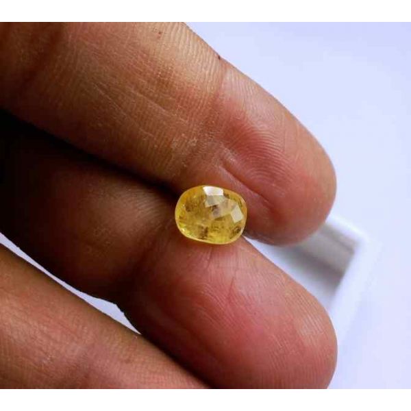 2.55 Carats Ceylon Yellow Sapphire 8.43 x 6.56 x 4.32 mm