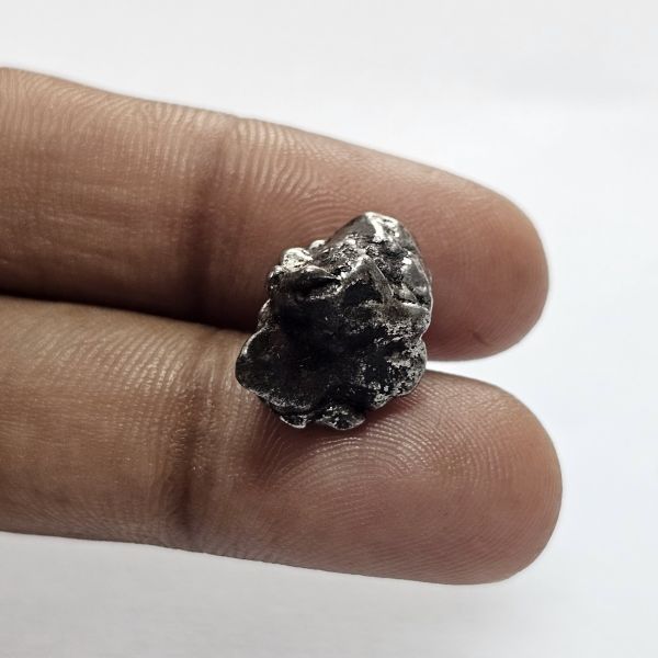 20.07 carats Natural  Meteorite 18.79x18.80x16.12 mm