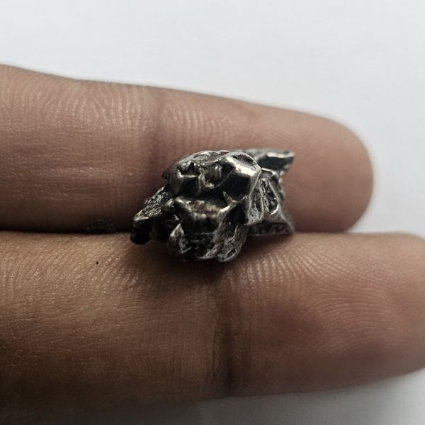 19.41 Carats Natural Meteorite 10.64 x 15.80 x 16.98 mm