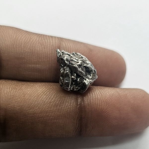 16.08 Carats Natural Meteorite 11.34 x 18.21 x 11.32 mm