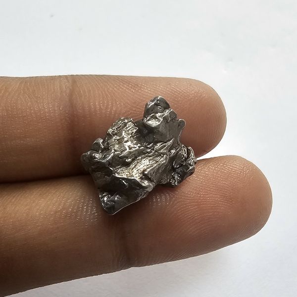 14.66 Carats  Natural Meteorite 13.64x17.75x17.72 mm 