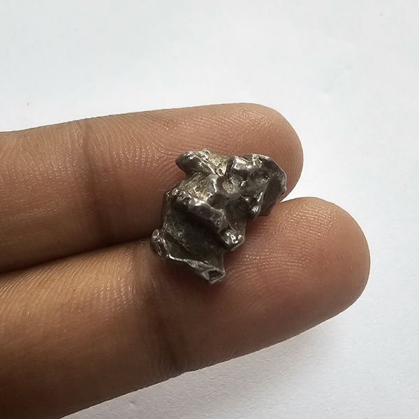 16.25 Carats Natural Meteorite  13.77 x 19.28 x 14.92 mm