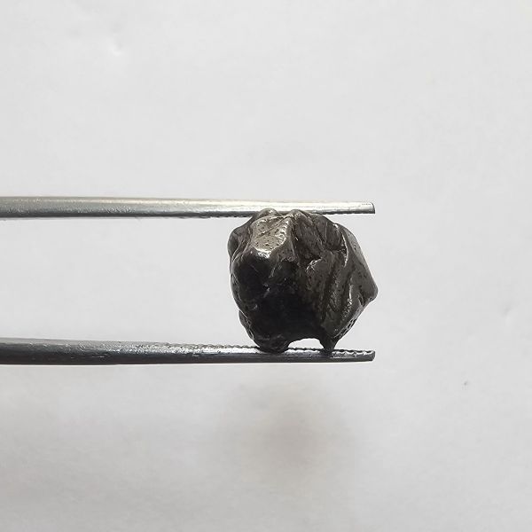 15.59 Carats Natural Meteorite 15.68 x 15.19 x 15.59 mm