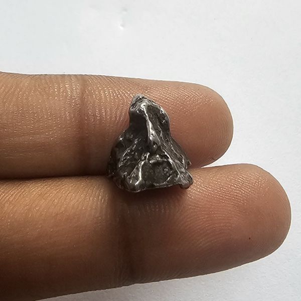 17.04 Carats Natural Meteorite 15.44 x 16.32 x 16.90 mm