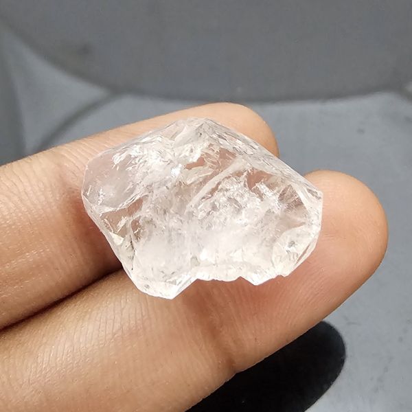 21.48 Carats Natural Herkimer Diamond 21.00 x 10.70 x 13.60 mm