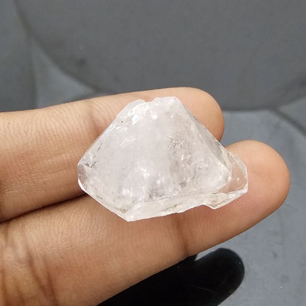 18.73  carats  Natural Herkimer diamond  6.90x16.43x14.56 mm