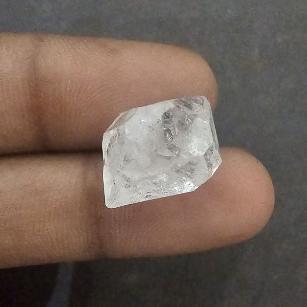 16.99 carats  Natural Herkimer diamond  6.32x16.64x12.75 mm