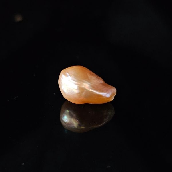 12.48 carats Natural  Pink  Pearl  16.58x10.29x11.35 mm