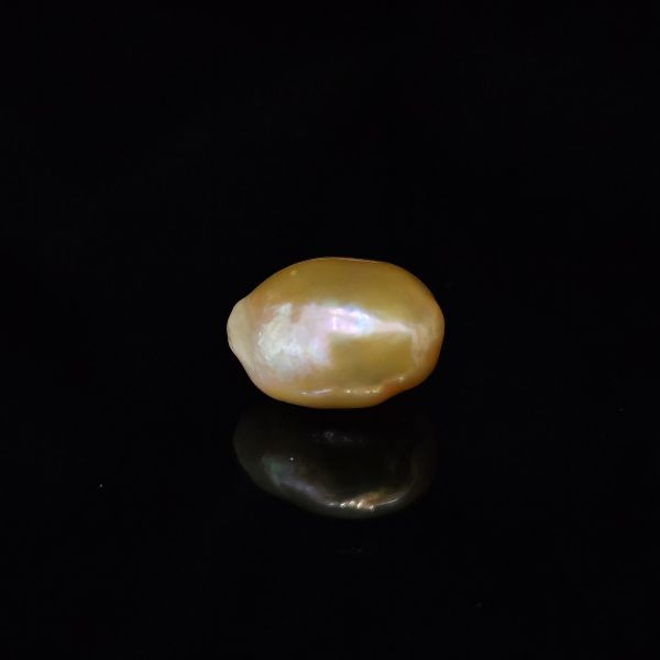 14.72 carats Natural Pearl 15.60x11.43x11.90 mm