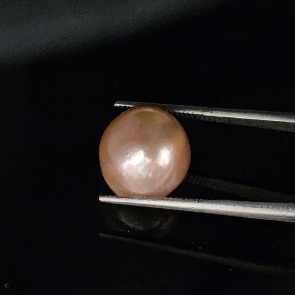 11.90 carats Natural pink Pearl13.20x14.90x14.88 mm