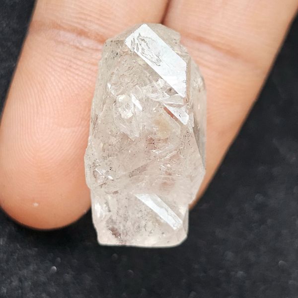 28.30 Carats Natural Herkimer Diamond 25.23x30.34x13.23 mm