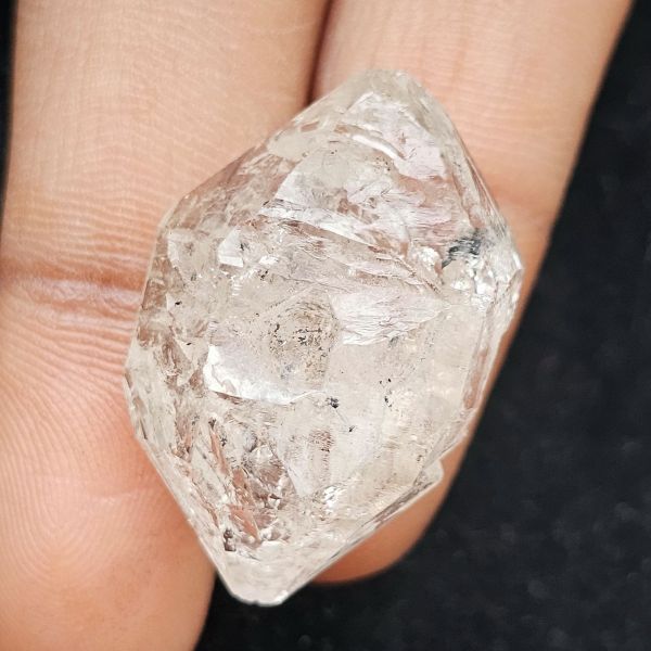 27.55 Carats Natural Herkimer Diamond 25.62 x 8.99 x 16.33 mm