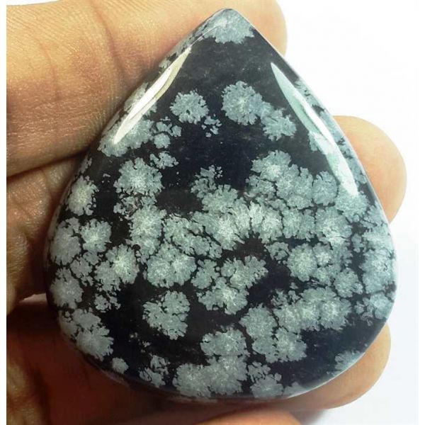 81.15 Carats Snow Obsidian 43.44 x 38.81 x 7.21 mm