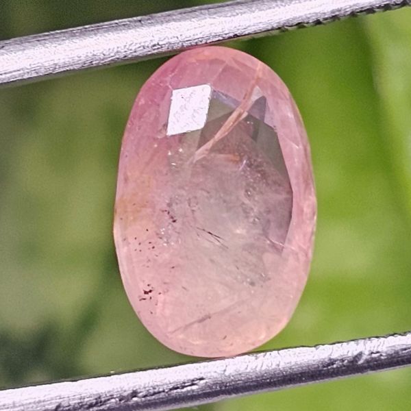 4.69 Carats Natural Orangish Pink Sapphire 11.17 x 7.32 x 5.94 mm