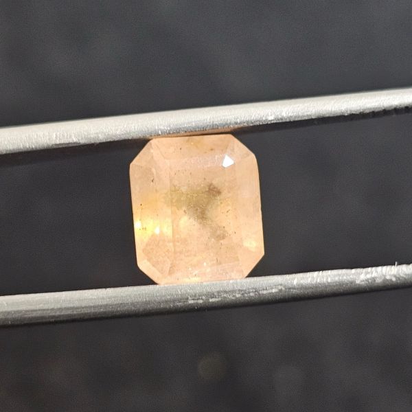 3.48 Carats Natural Golden Yellow Sapphire 8.67 x 6.08 x 5.47 mm