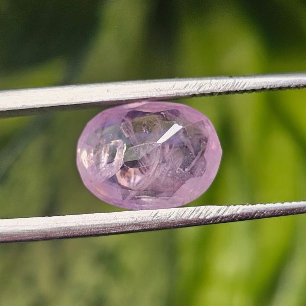 3.17 Carats Natural Pink Sapphire 10.15 x 8.10 x 3.60 mm