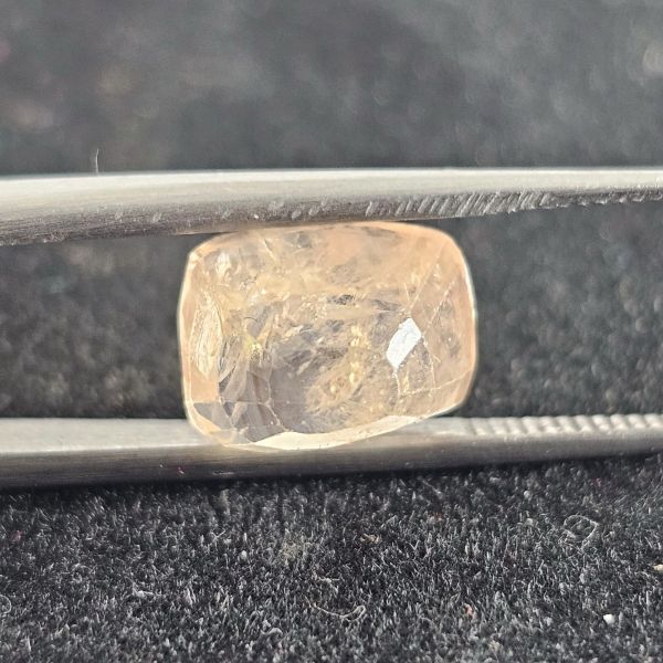 7.19 Carats Soft Amber Natural Sapphire 10.55 x 7.90 x 7.80 mm