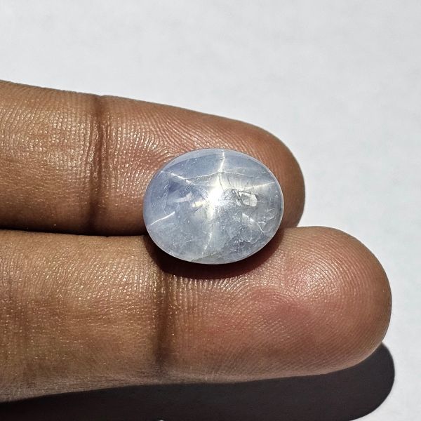 15.65 Carats Natural Comet Sapphire 14.96 x 13.34 x 7.13 mm