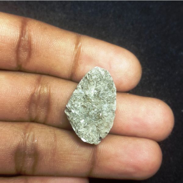 17.87 carat Natural Apophyllite 24.57x15.91x8.08mm