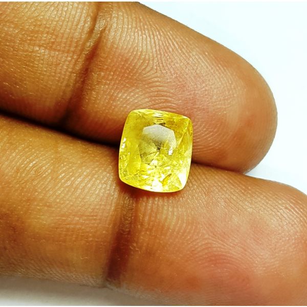 3.65 Carats Natural Yellow Sapphire 8.51x7.55x5.67mm