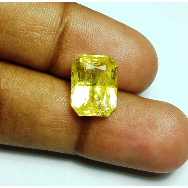 8.67 Carats Natural Yellow Sapphire 12.67x9.66x7.04mm