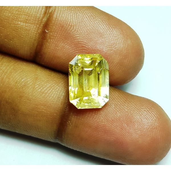 8.53 Carats Natural Yellow Sapphire 11.46x8.48x8.37mm