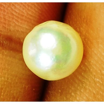 2.70 Carats Natural Yellowish Cream Pearl 7.23 x 7.21 x 7.25 mm